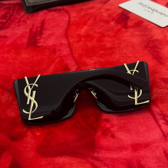 Saint Laurent Statement Black Shades – Gold Logo Glam main image 5